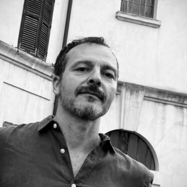 Giovanni Leo: dentro le “Giornate a Righe”, tra libertà creativa, musica e ricerca di una propria voce