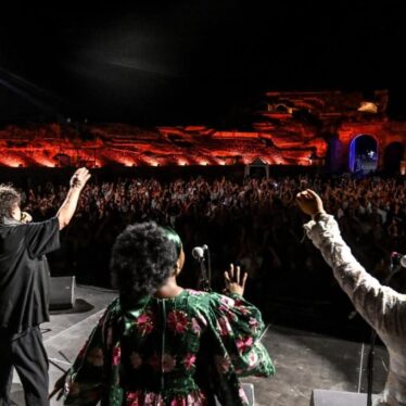 Terra Sonans, un weekend tra Africa e Persia: gran finale con Enzo Avitabile e Daby Touré